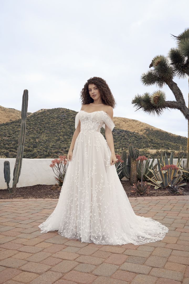 Style BL428 Calico | Beloved By Casablanca Bridal